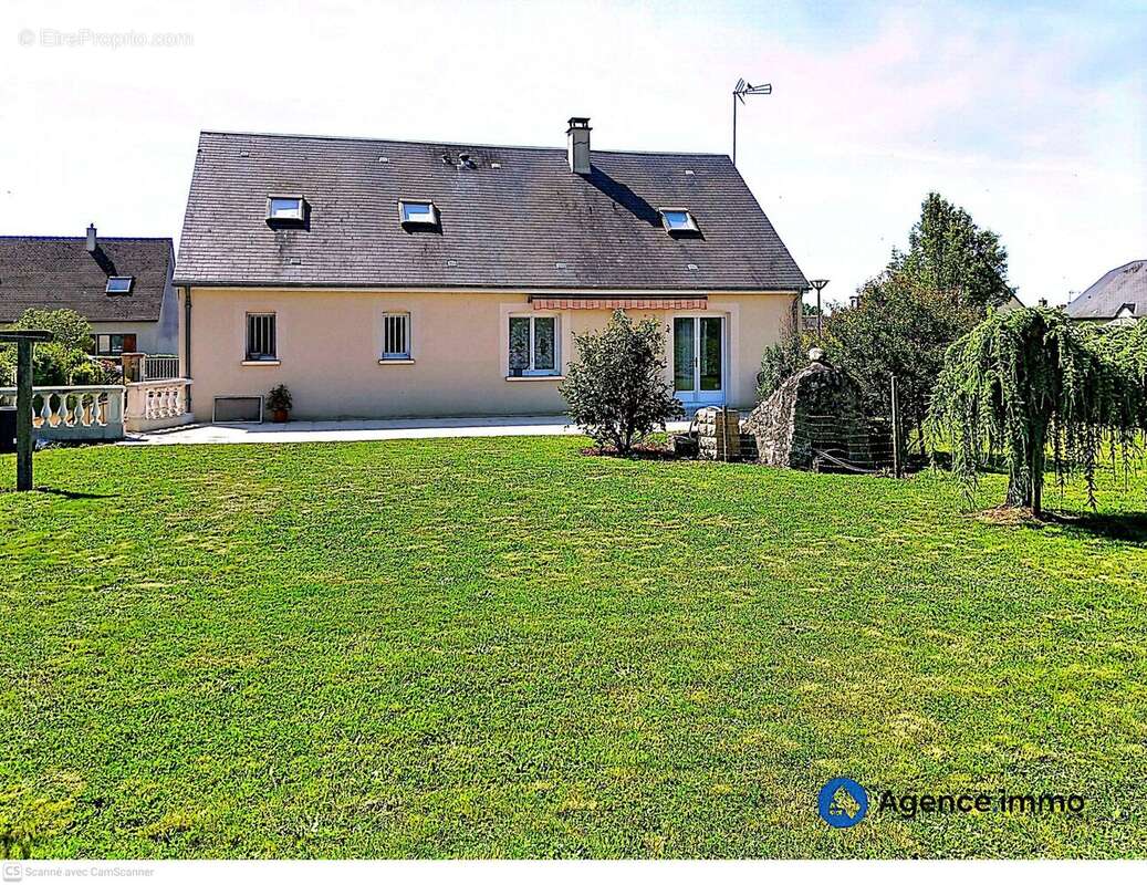 Maison à LAVENAY