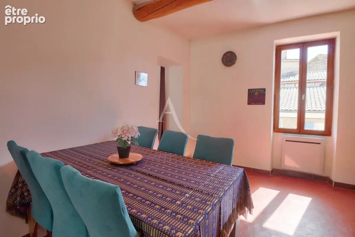 Appartement 5 pièces 135 m² · à Vinon-sur-Verdon · 134,6 m² · 190 000 €