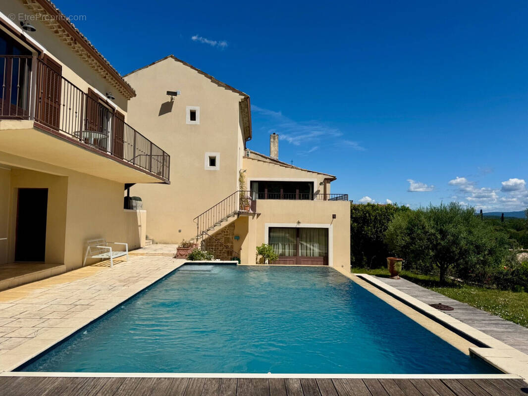 Maison 181 m² à Grignan  - photo 3