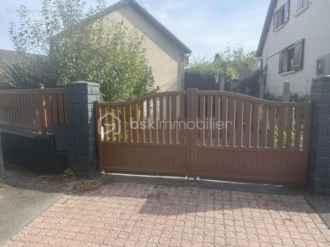 Maison à LES HAUTES-RIVIERES