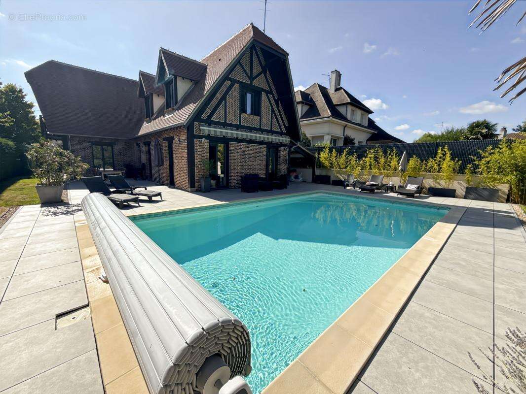 Demeure d’exception au Sud d’Orléans – Prestations haut de gamme & Piscine - photo 18