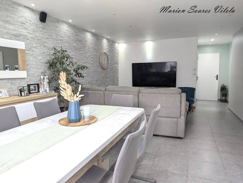 Maison à FONTENAY-TRESIGNY