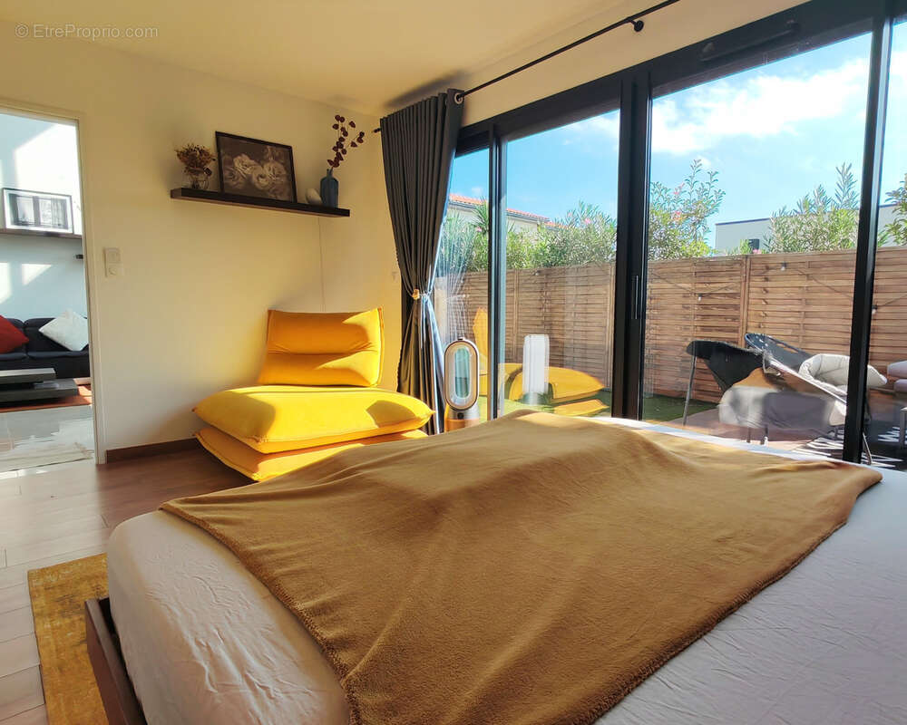 Maison à VILLENEUVE-DE-LA-RAHO