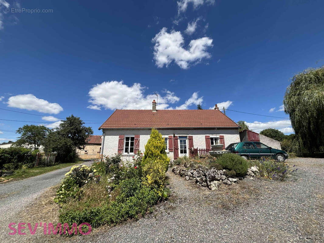 Maison à CRECHY