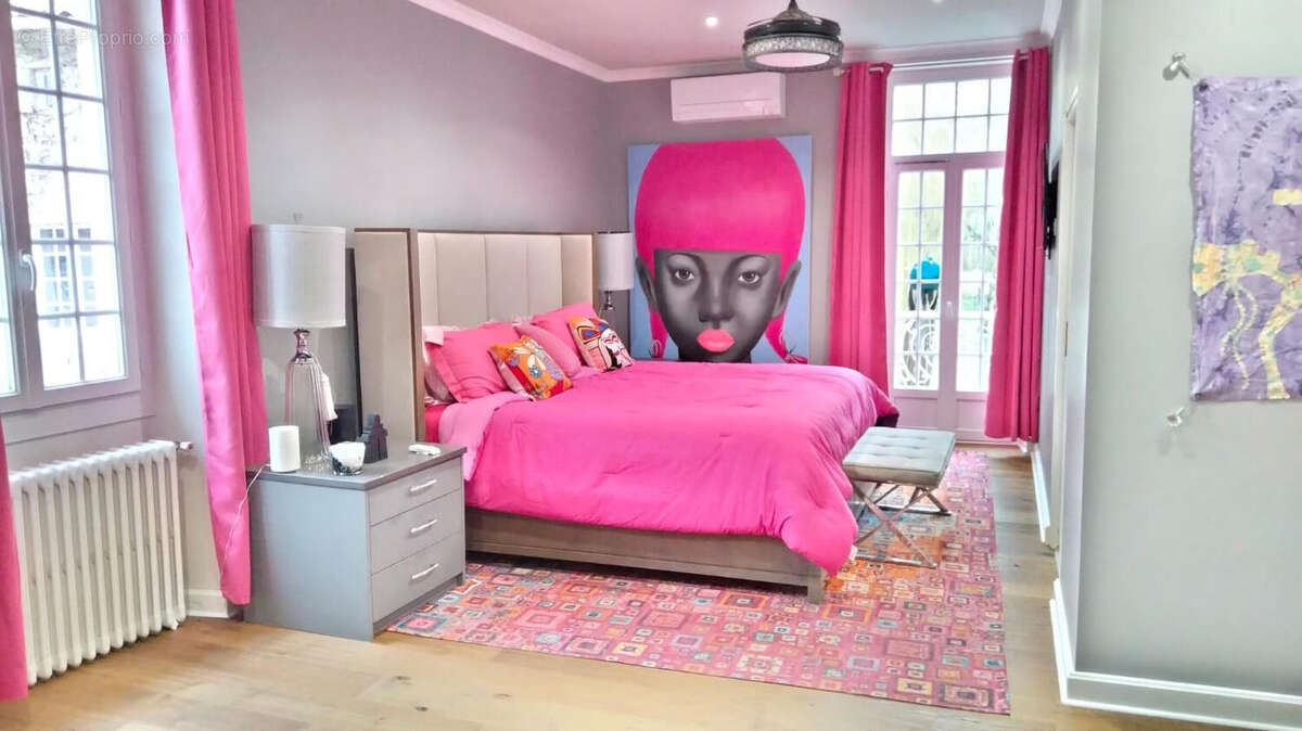 13 AOUT - CHAMBRE - Maison à CHENON