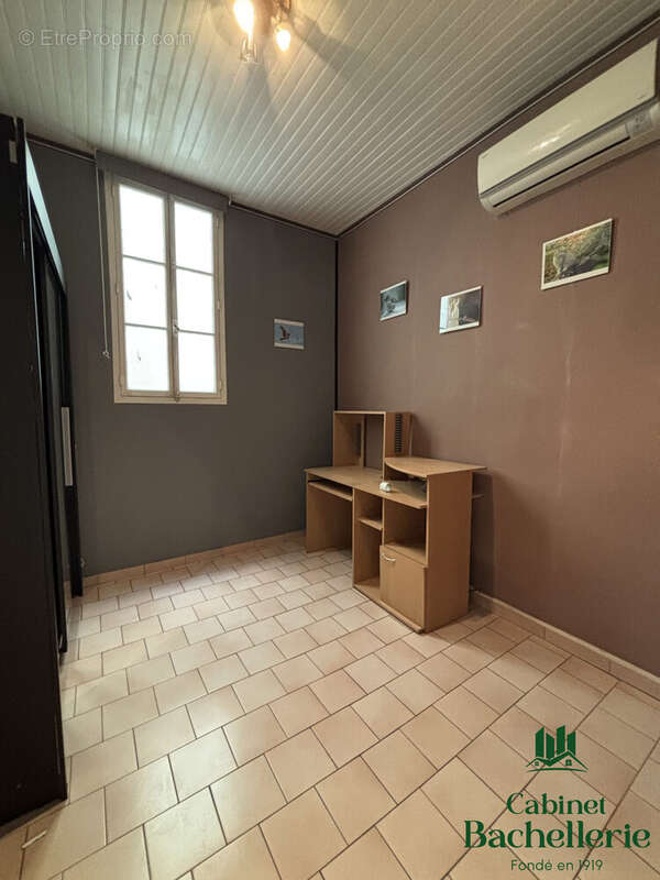 Appartement 76 m² à Marseille-2e  - photo 6