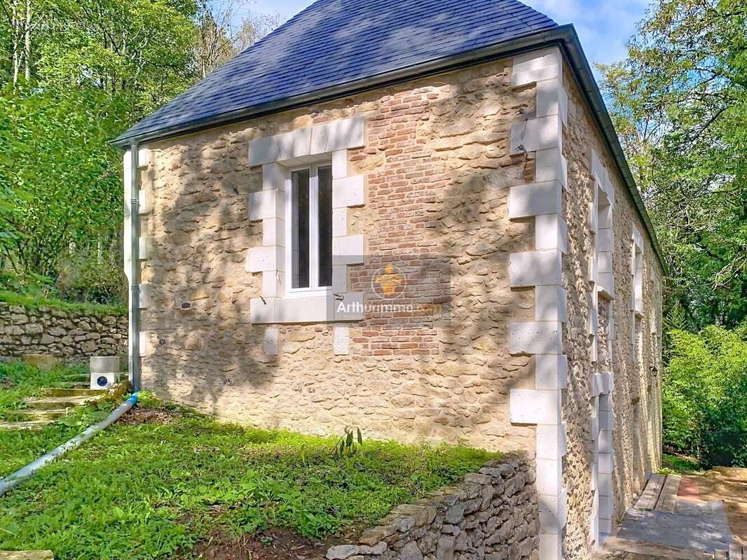 Maison à LE BUISSON-DE-CADOUIN