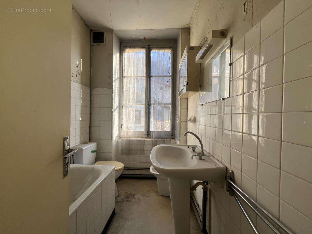 Maison à SAINT-QUENTIN-SUR-ISERE