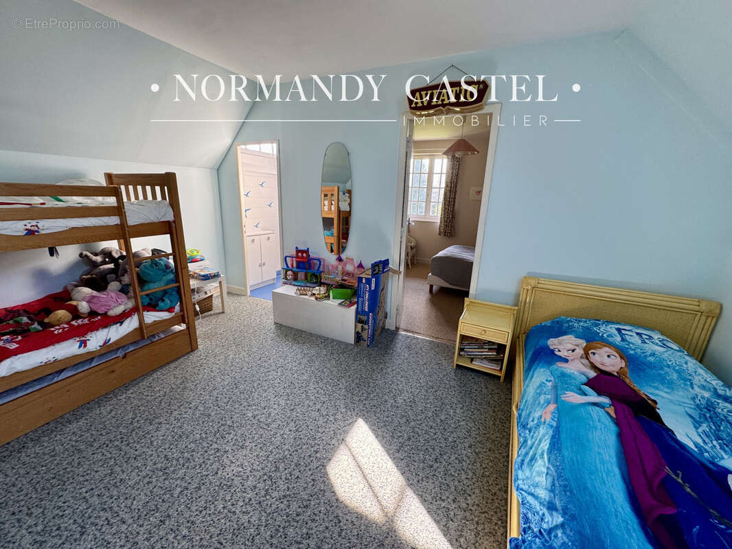 Maison à SAINT-PHILBERT-DES-CHAMPS