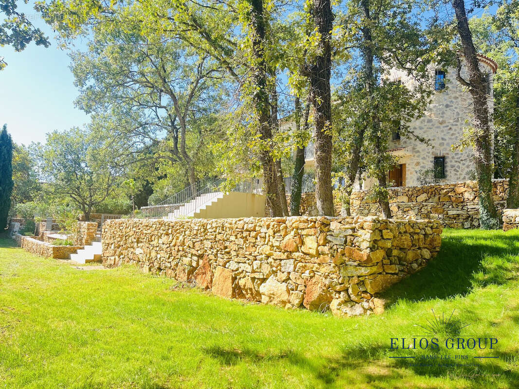 Maison à NANS-LES-PINS