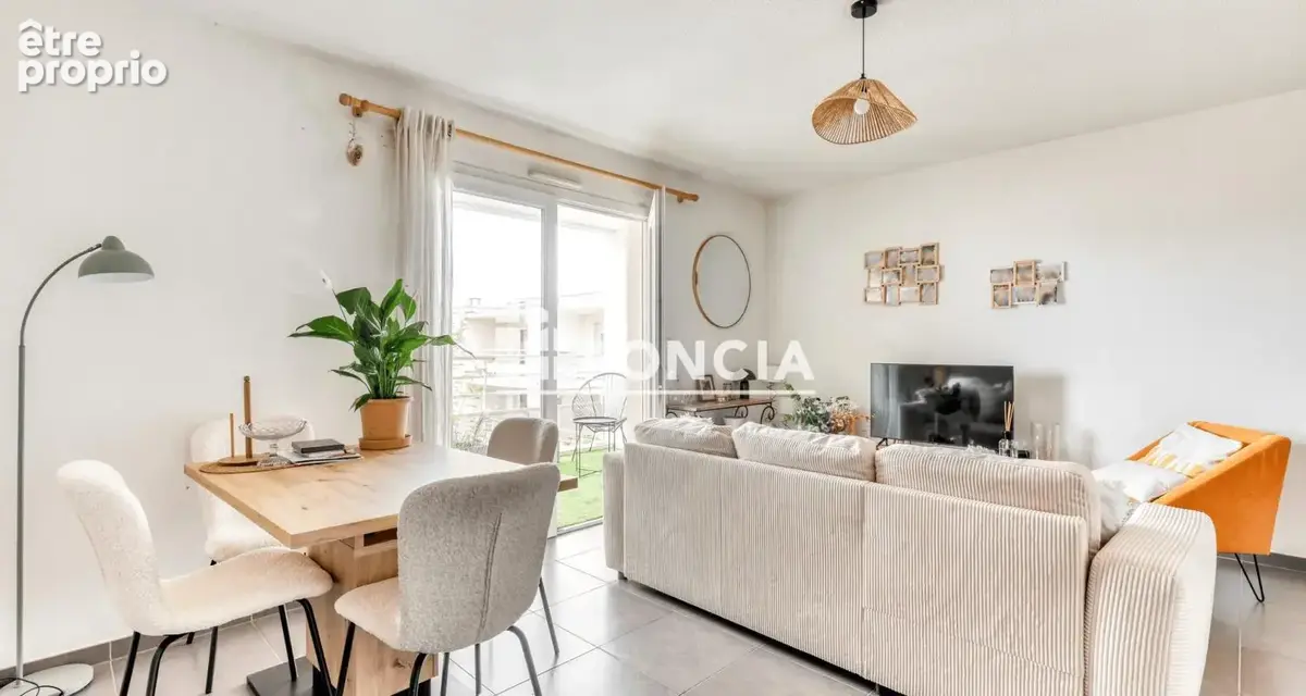 Narbonne – Dernier étage avec ascenseur, T3 lumineux et son balcon - photo 2