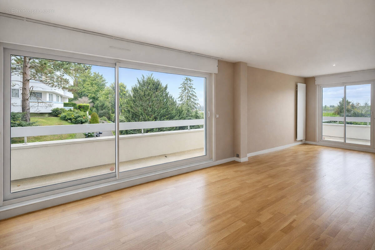 Appartement à BOUGIVAL