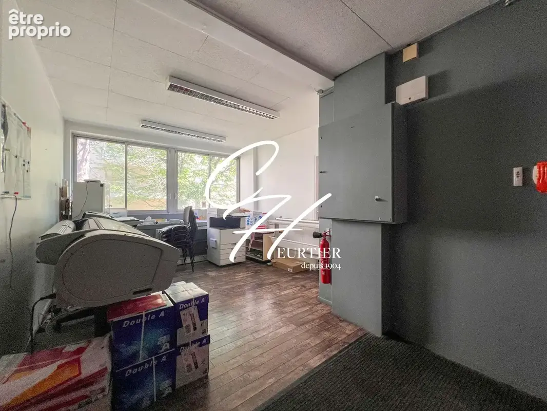 Commerce 214 m² à Grenoble  - photo 7