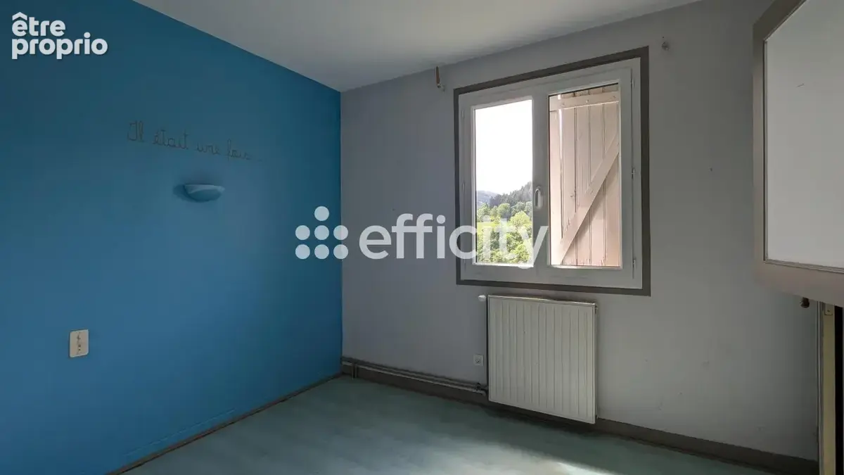 Maison 6 pièces 130 m² à vendre à Thiers (63300) - photo 7