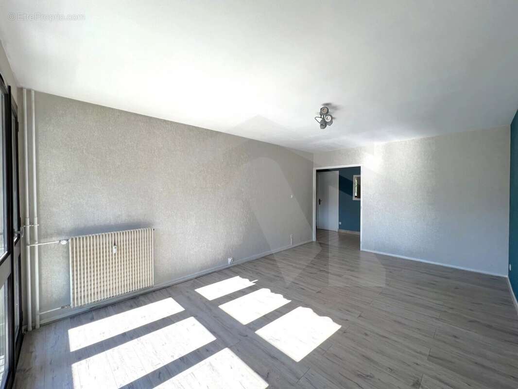 T4 rue gerard philipe - photo 8