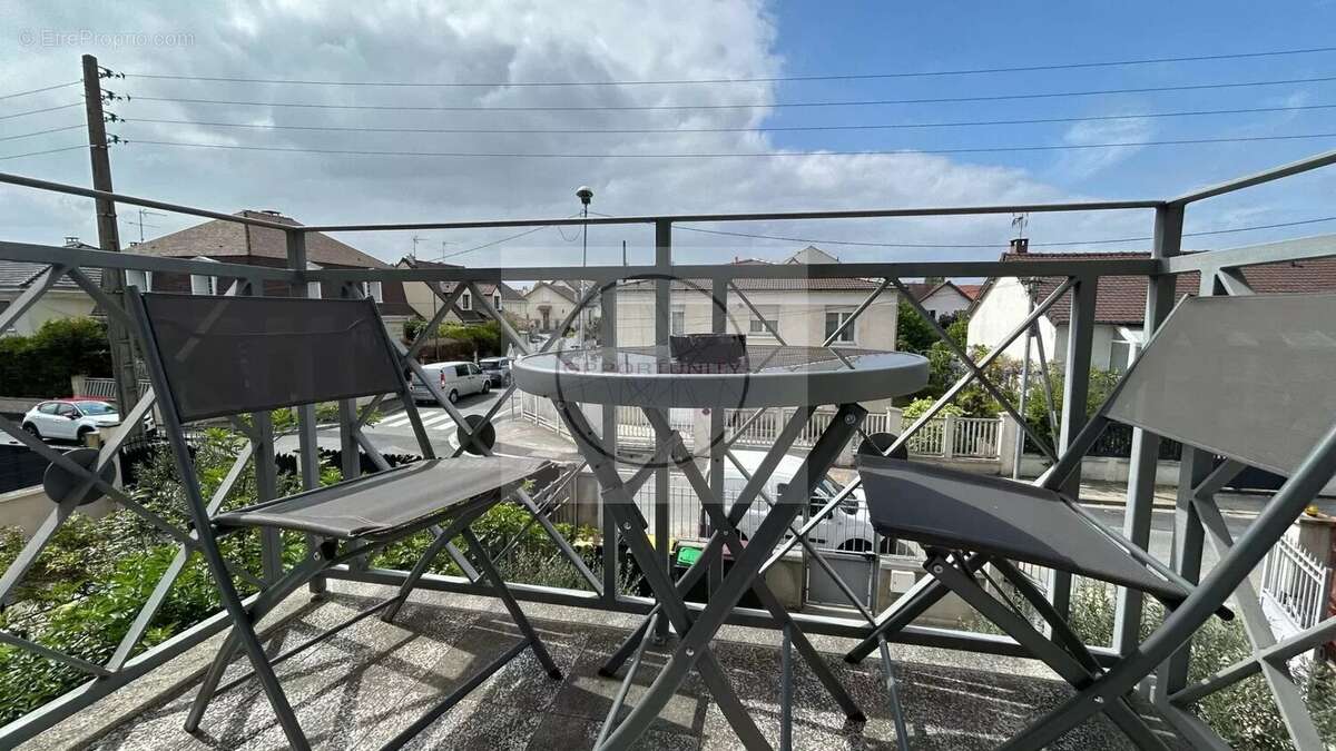 Maison à CHENNEVIERES-SUR-MARNE