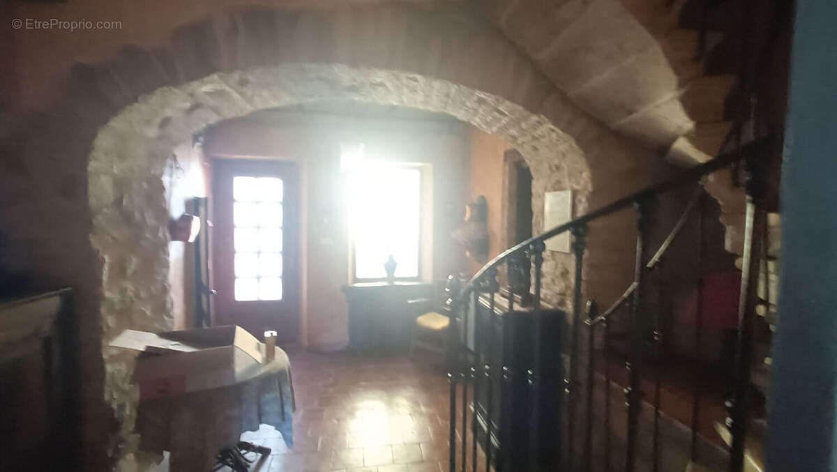 Maison à SAINTE-EULALIE-DE-CERNON