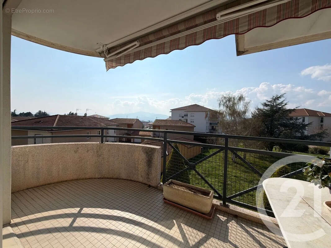 Appartement à DAVEZIEUX