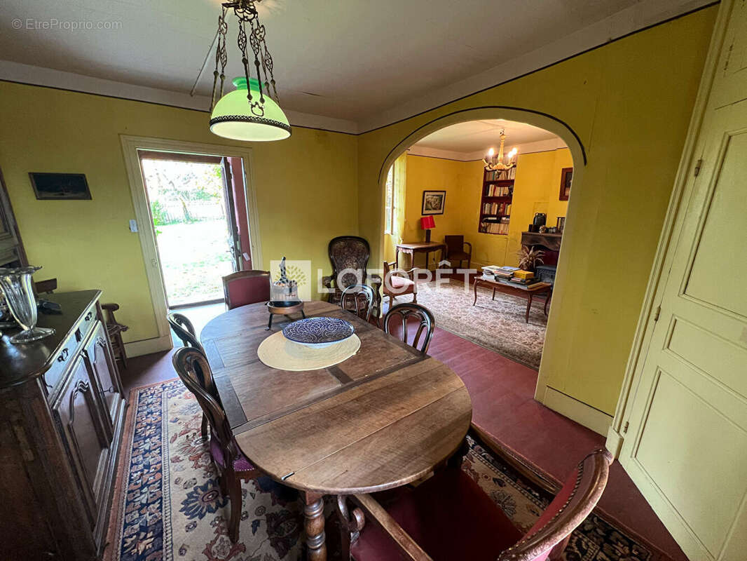 Maison à LONS-LE-SAUNIER