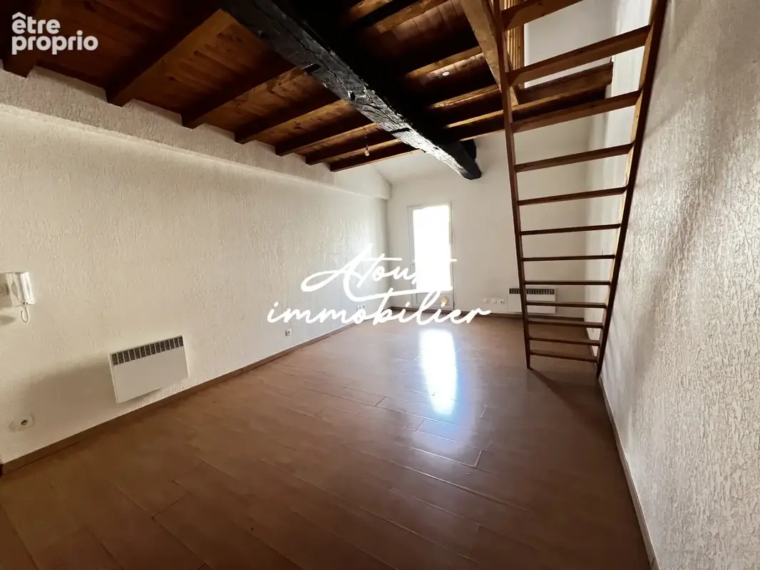 Studio de caractère avec mezzanine — Lodève - photo 4