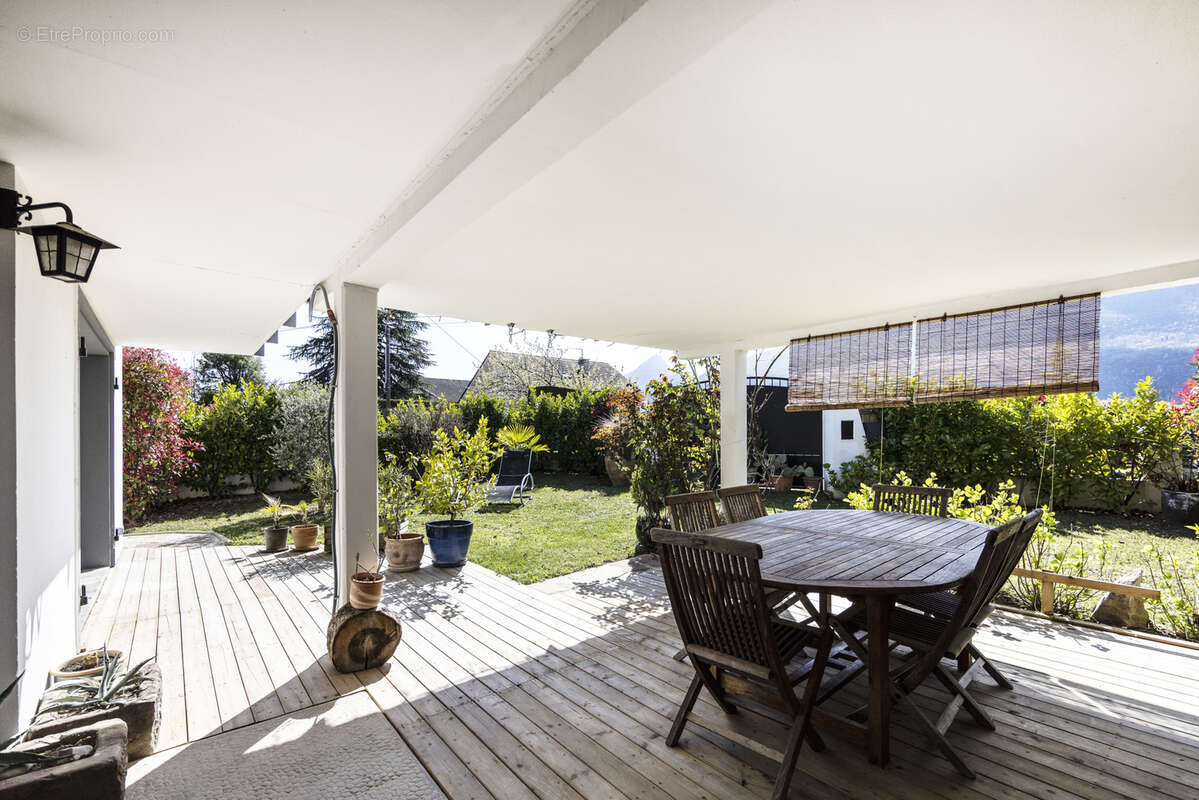 Maison à BRISON-SAINT-INNOCENT