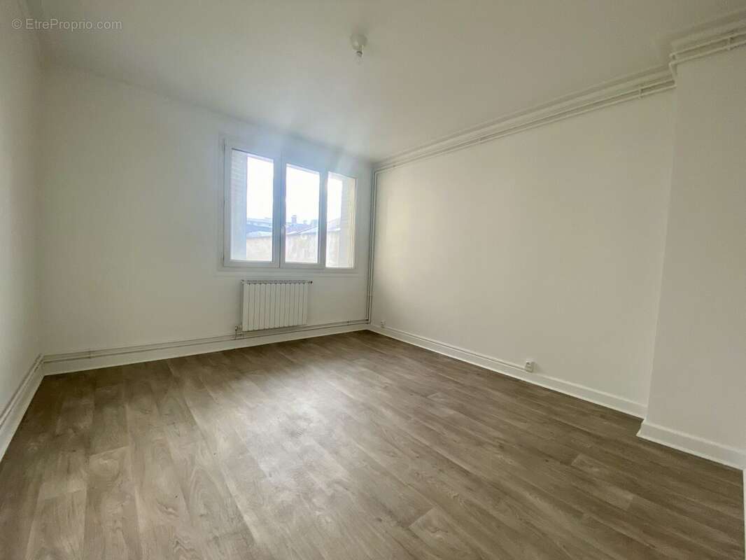 Appartement à ROMANS-SUR-ISERE