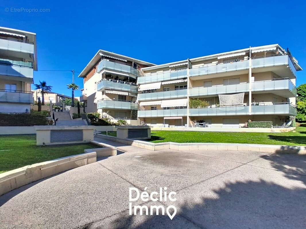 Appartement à VALLAURIS