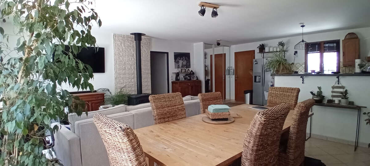 Maison à MAZAUGUES