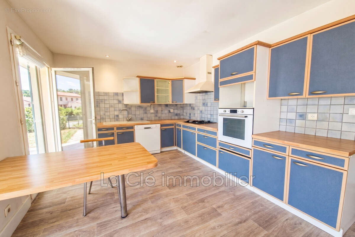 Maison 92 m² à Aigues-Mortes  - photo 7