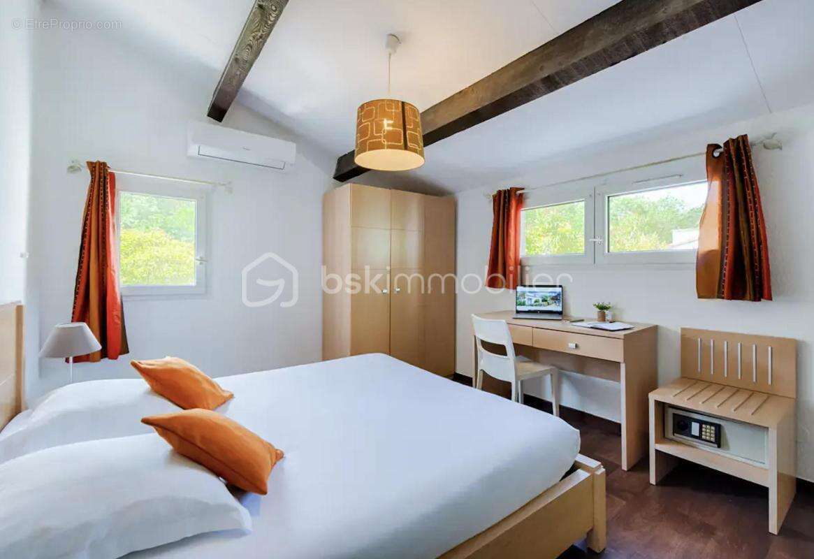 Maison à MANDELIEU-LA-NAPOULE