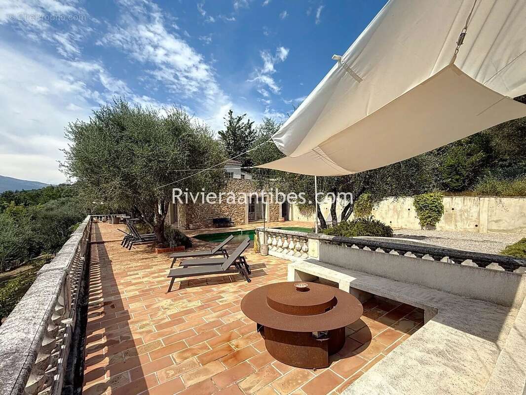 Maison à MOUANS-SARTOUX