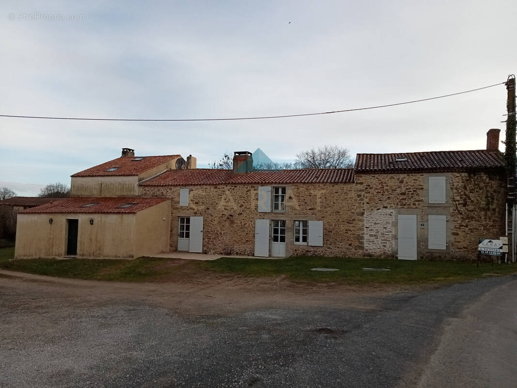 Maison à VENANSAULT