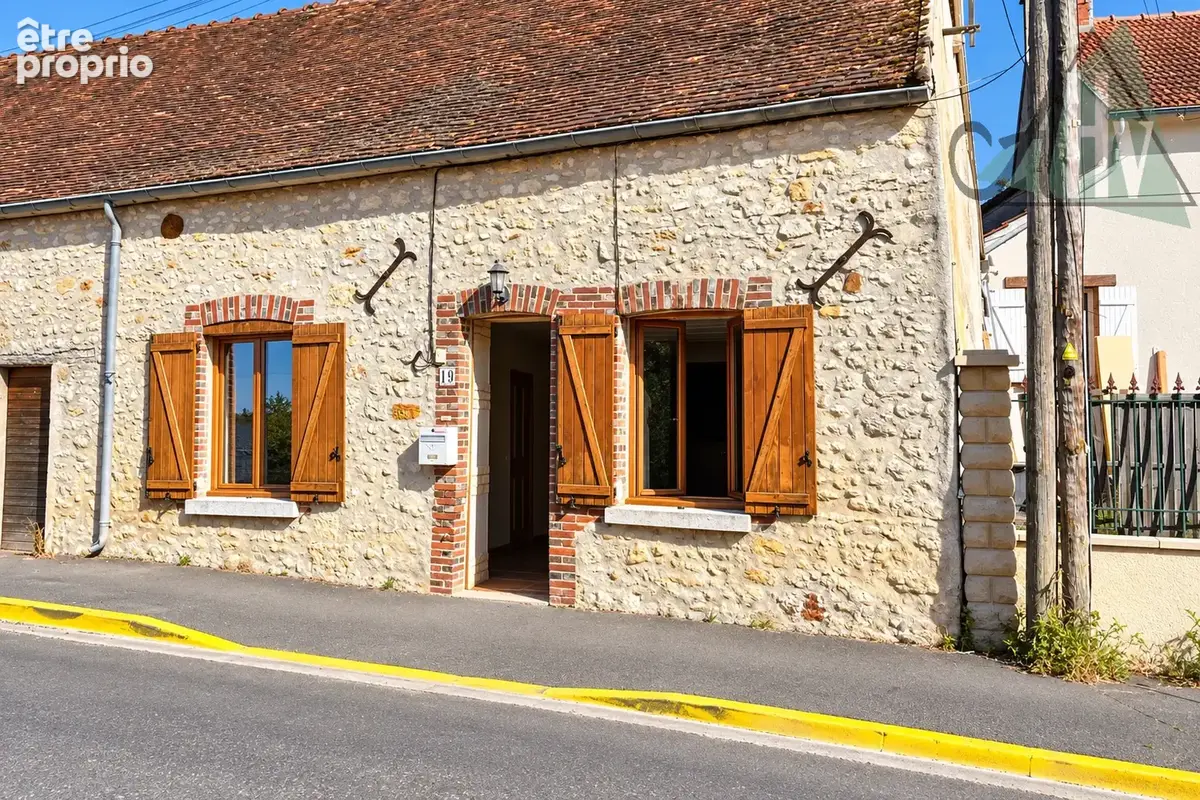 Photo Maison à Saint-Loup-De-Naud au prix de 129 600€