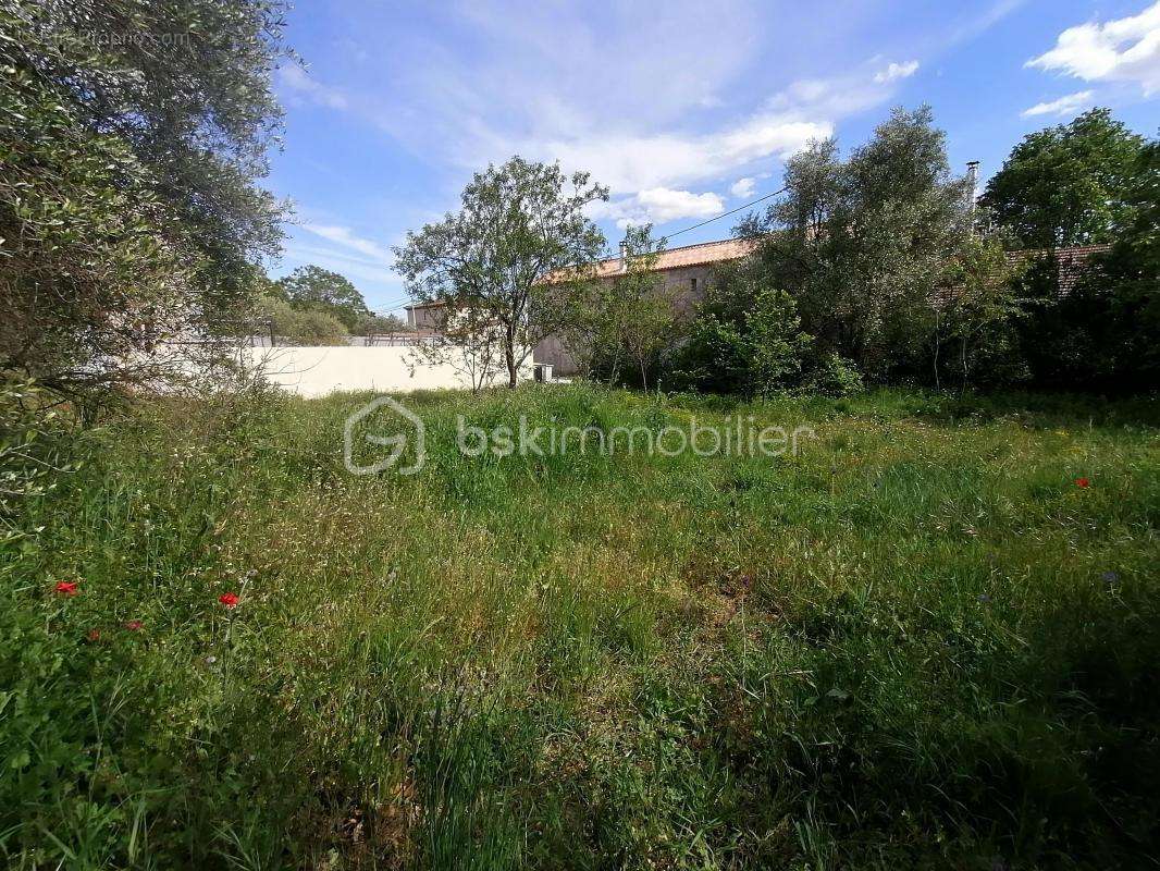 Terrain à VILLENEUVE-LES-AVIGNON