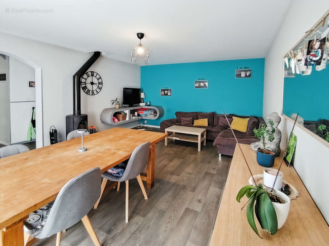 Maison à MONTFAUCON