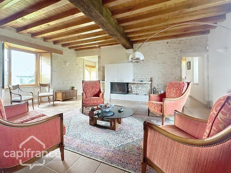Propriété 12 pièces proche de THOUARS (79) un lieu d’exception - photo 6