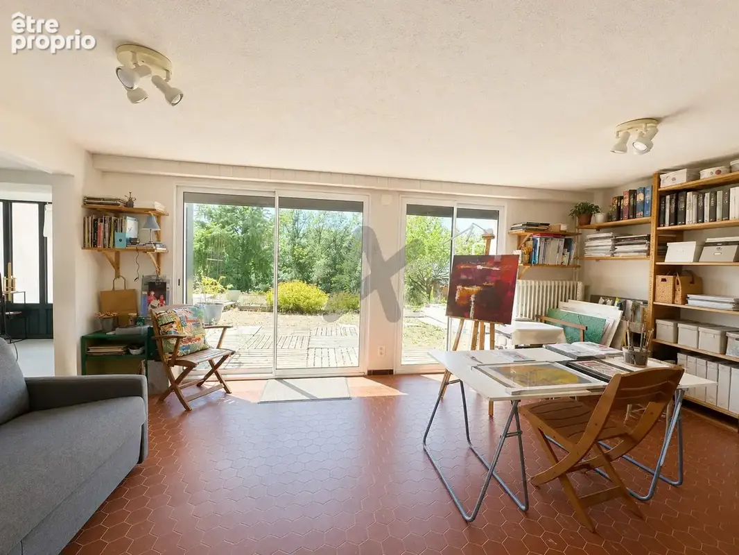 Maison familiale de 205 m2 dans un environnement privilégié à Limonest - photo 12