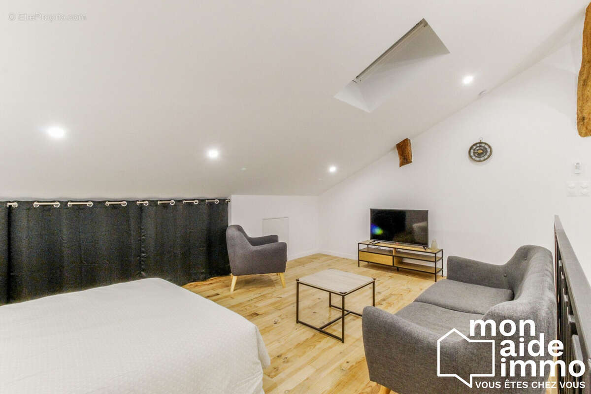 Appartement à VILLENAVE-D'ORNON