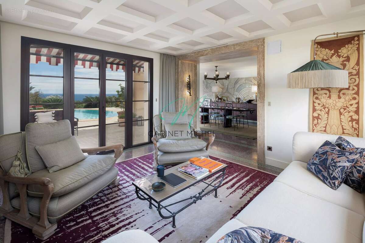 Maison à VILLENEUVE-LOUBET