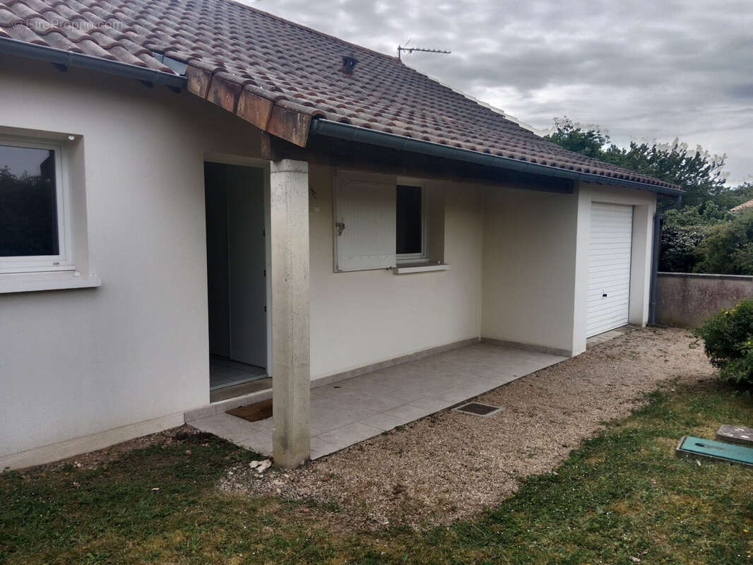 Maison à MIGNALOUX-BEAUVOIR