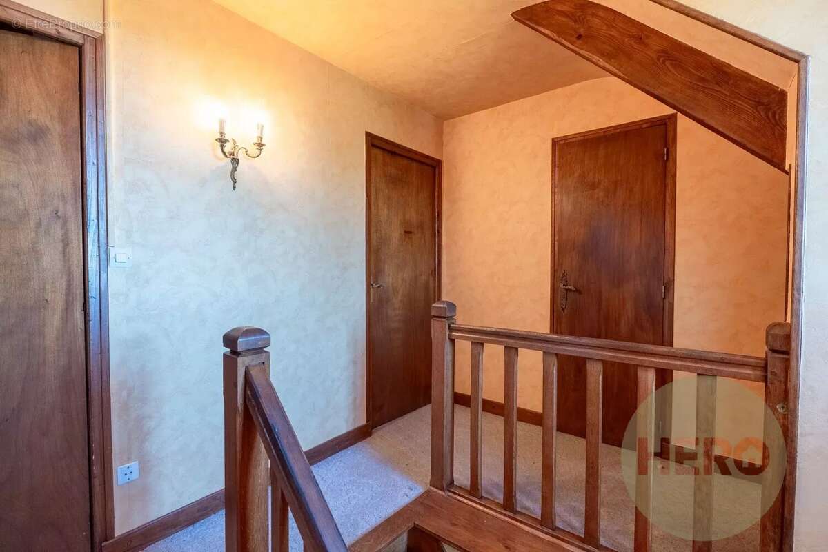 Maison à NEAUPHLE-LE-CHATEAU