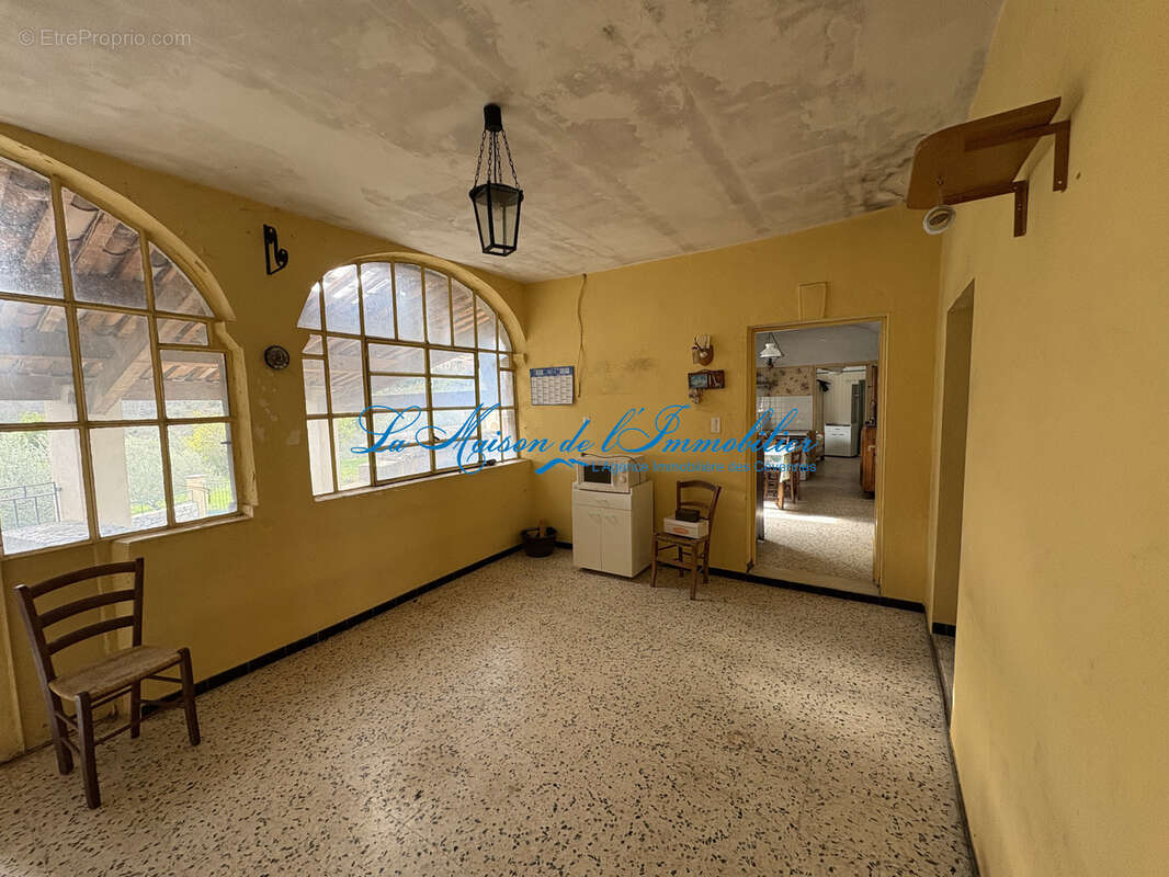 Courry, mas en pierre de 413 m2 de surface sur 533 m2 de terrain avec puit - photo 3