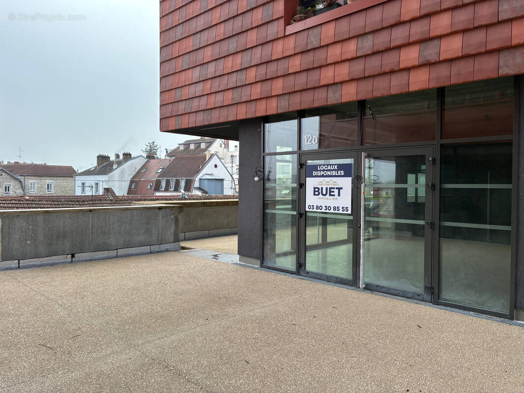 Commerce à ECOLE-VALENTIN