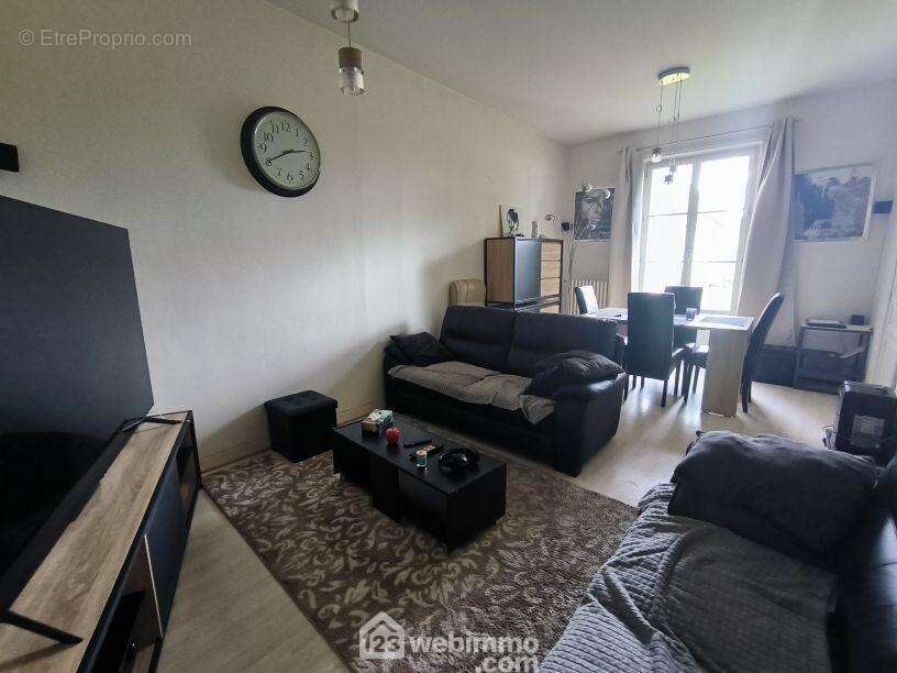 Le salon très cosy de 23 m² - Maison à VAILLY-SUR-AISNE