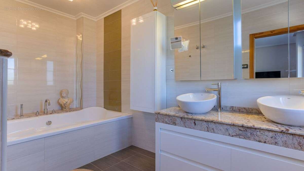 Maison à SAINT-CHRISTOL-LES-ALES