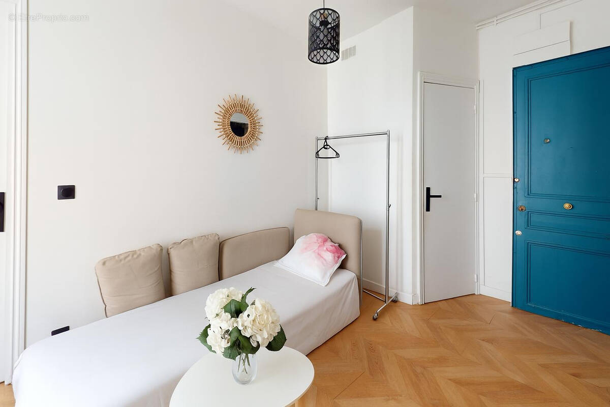 Appartement à PARIS-14E