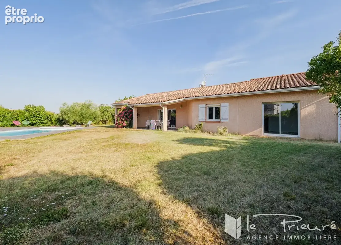 À quelques minutes d'Albi, villa de plain-pied avec piscine et double garage, secteur Ouest. - photo 3