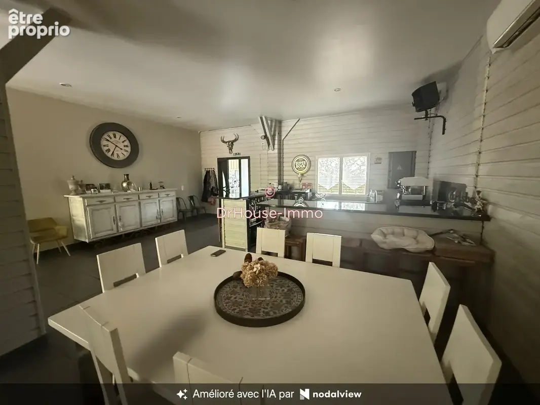 Maison 215 m² à Saint-Jean-D'illac  - photo 4