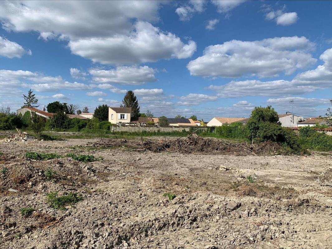 Terrain à VERINES