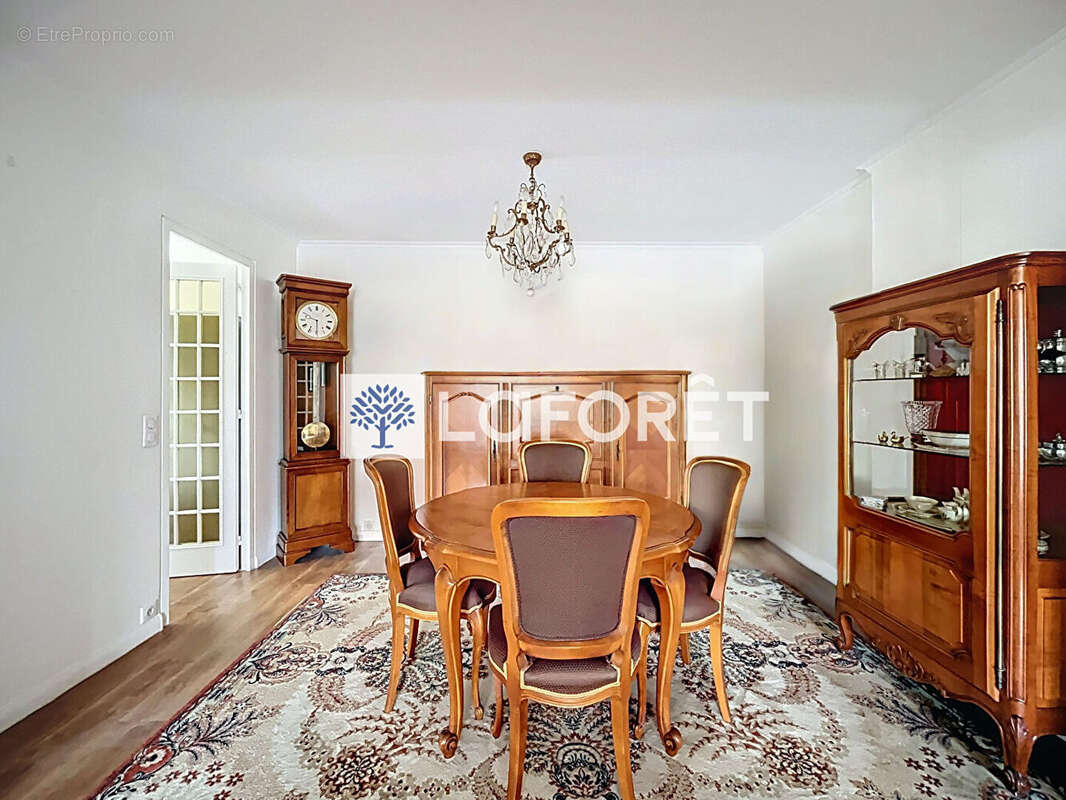 Appartement à NOISY-LE-ROI